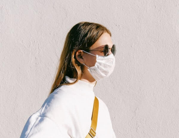 Maskné : prendre soin de sa peau avec le port du masque